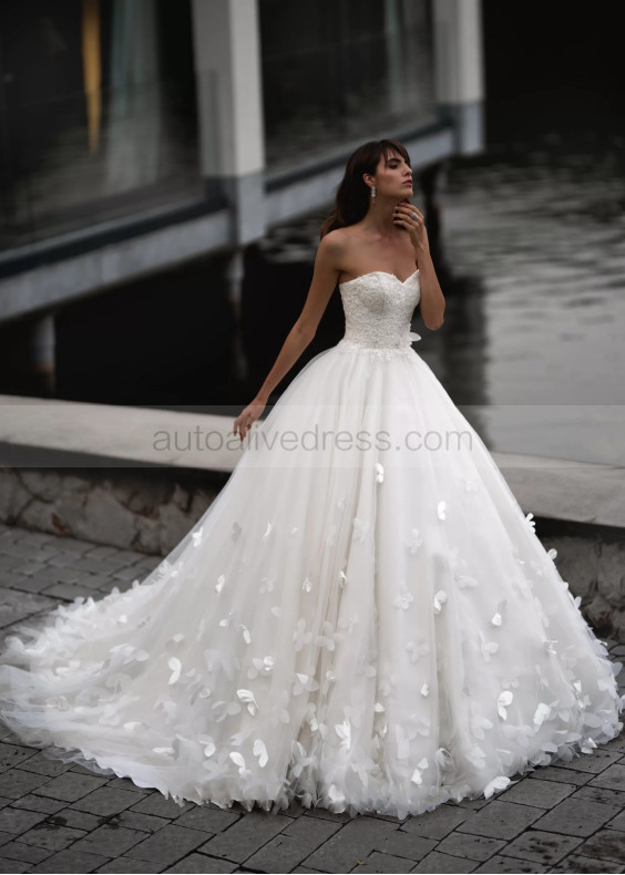 Sweetheart Neck Ivory Lace Tulle 3D Flowers Romantic Wedding Dress